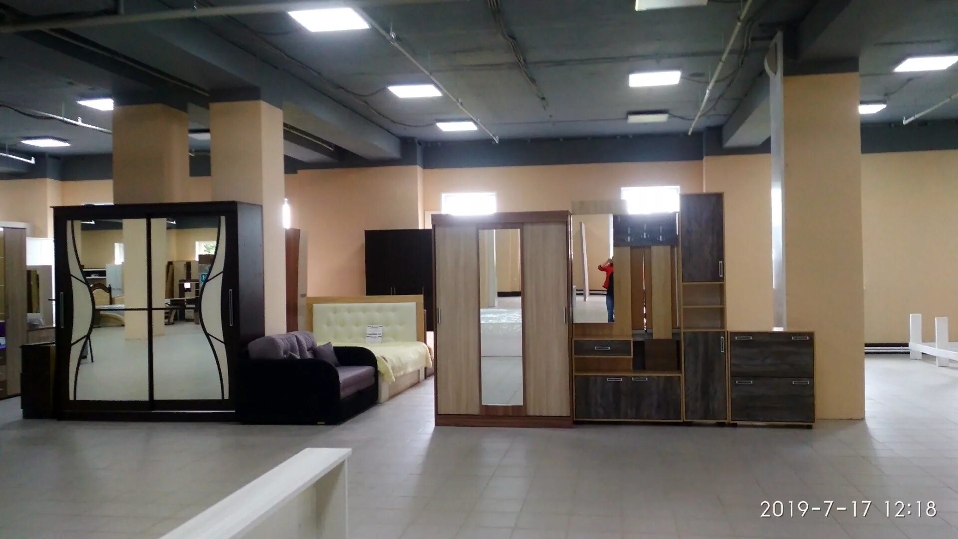 Центр мебель смоленск. Кутузова 11 б смоленск мебель. Смоленск улица кутузова 11б. Центр мебель смоленск. Кутузова, 11б.