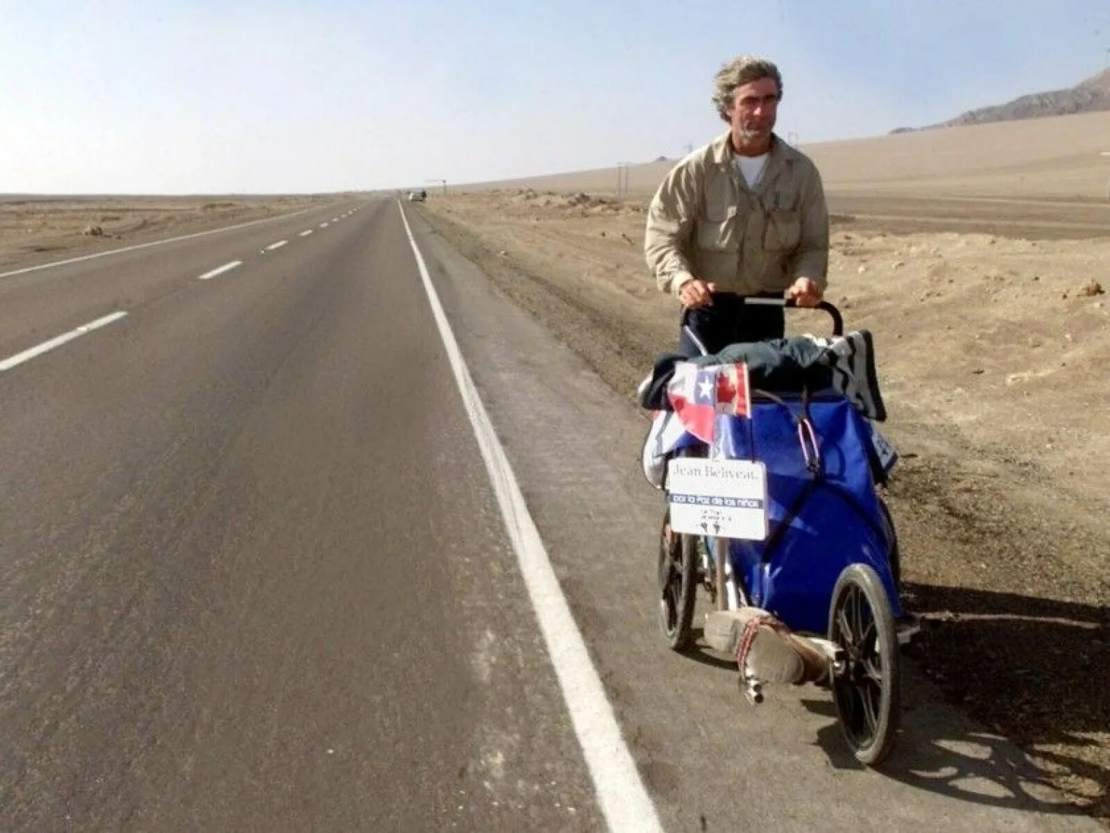 Самолеты со сдвижными створками. Рюкзак naturehike. Walk around world. Круговорот гифка. Why one man is walking around the world with his dog.