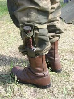 Нож за голенищем