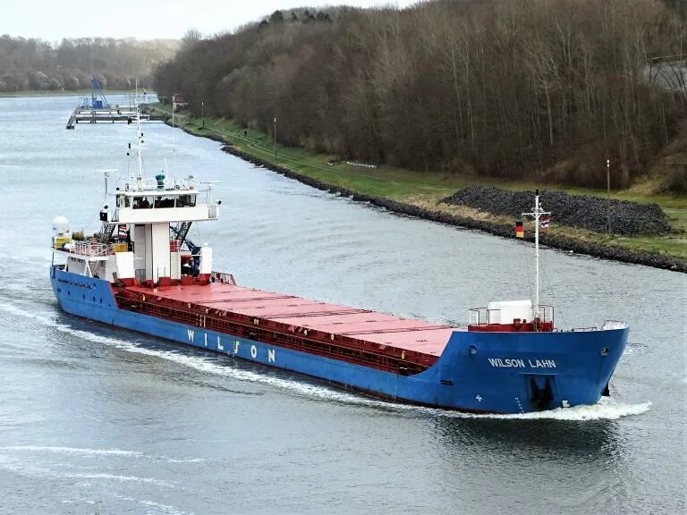 Вилсон шиппинг архангельск. Вилсон хусум. Вилсон шиппинг архангельск. Вилсон дуйсбург судно. Вилсон контейнеровоз.