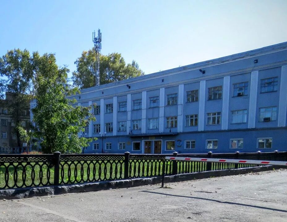 Почтамт кемерово 2017. Фгуп кемеровский. Завод прогресс 1941 кемерово. Завод прогресс кемерово. Шахтёров 54 кемерово.