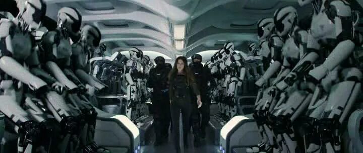 Вспомнить робот. Total recall 2012 робот.