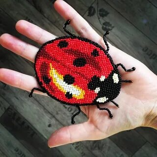 Коровка из бисера