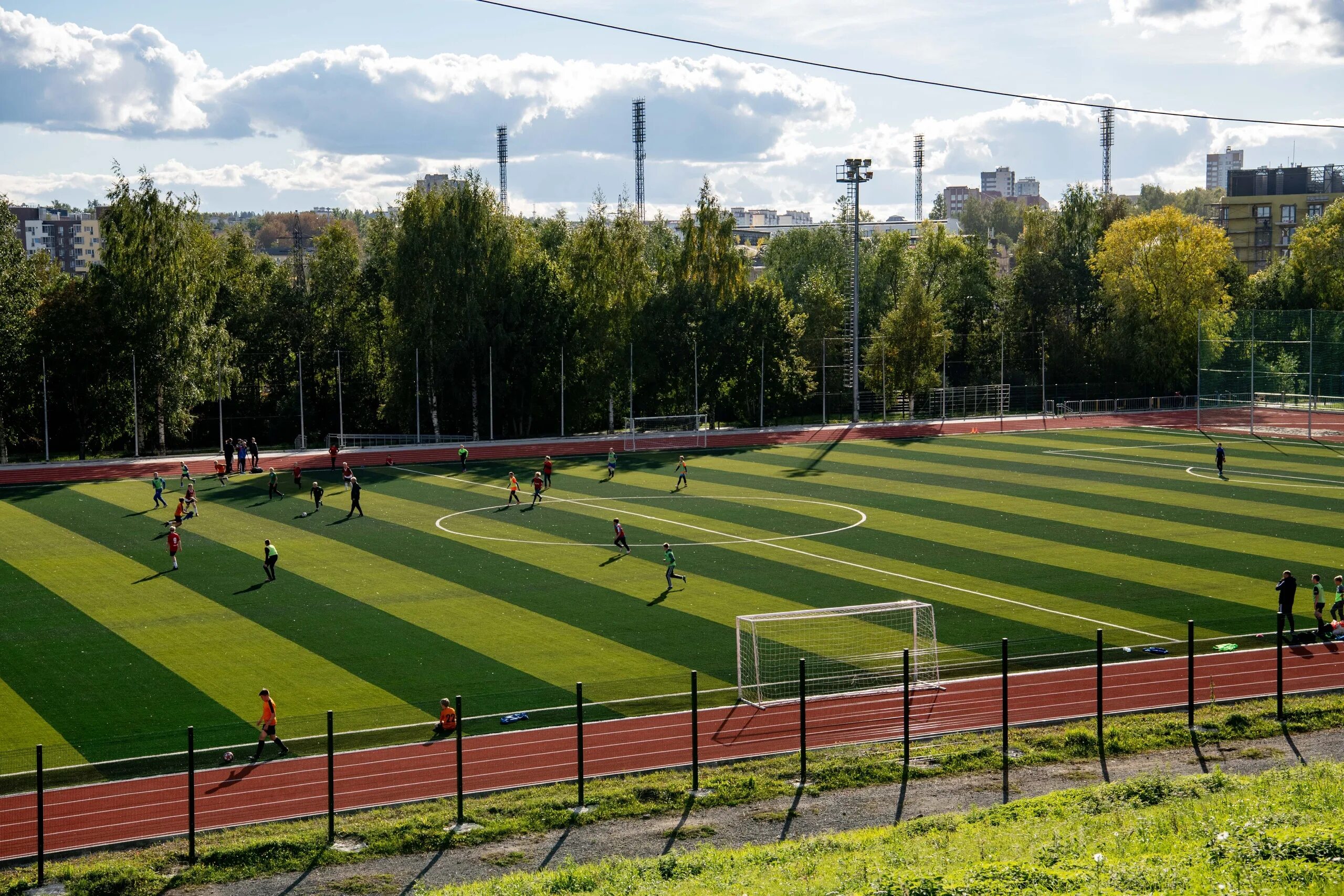 Стадион юность петрозаводск. Стадион Зоркий Красногорск.