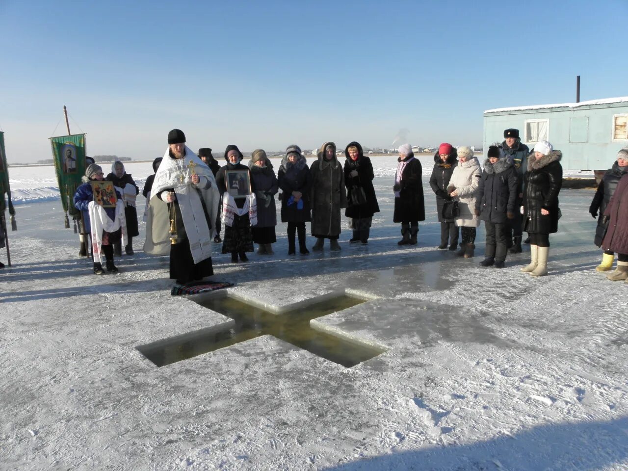 С Крещением Господним 19 января. С Крещением 19.01. Крещение 2014 Фащевка. Купель в Пригорске. 19 января 2006