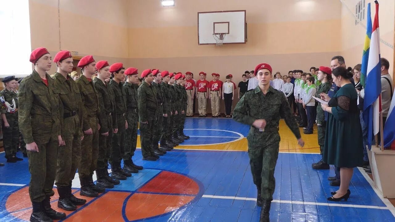 Игра зарница видео. Команды для строевой подготовки Зарница. Военно патриотический лагерь Кинельский район. Зарница Поволжья Самара. Военный патриотический клуб Сапсан.