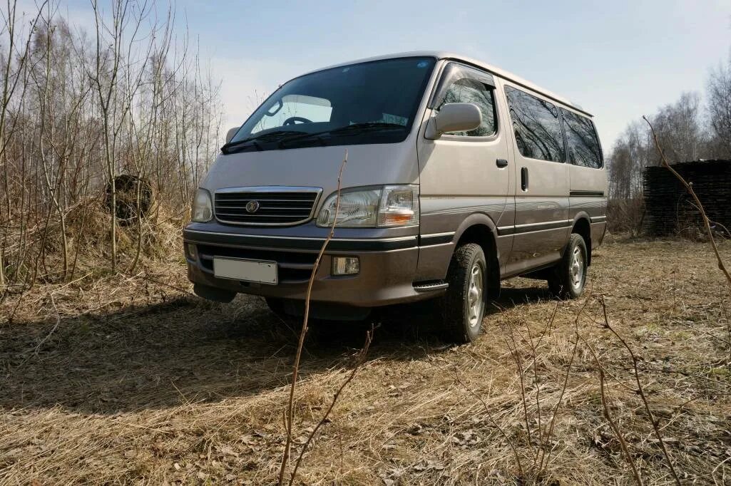 Toyota hiace 1987. Toyota hiace 1990. Тойота хайс lh100. Toyota hiace super custom limited 4wd. Кузов хайс lh178.