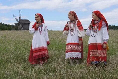 Костюм поле