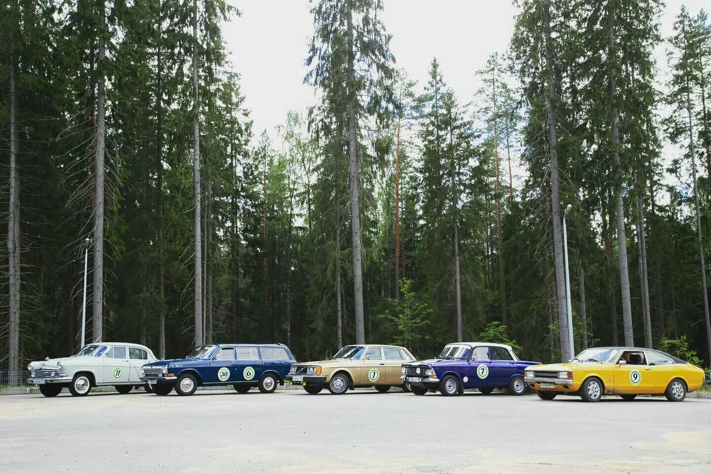 Авто олонец. Ладога автомобиль. карельские машины. карелия на авто. автомобильная колонна карелия.