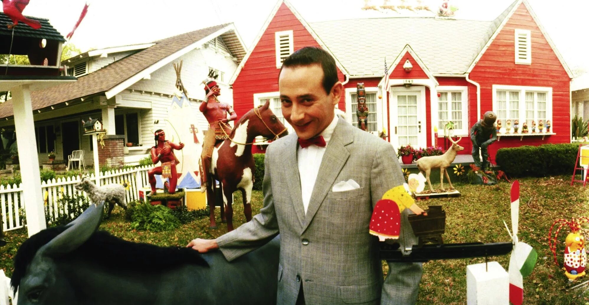 Приключение пи ви. «большое приключение пи-ви» / pee-wee&#039;s big adventure (1985). пи ви тим бертон. большое приключение пи-ви фильм 1985 тим бертон. paul reubens пи ви.