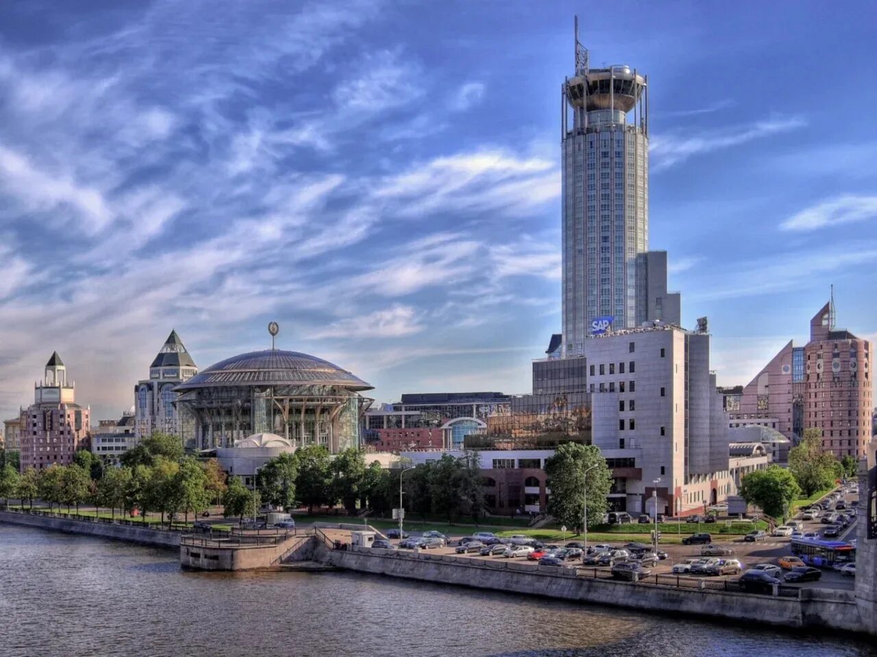 дома красные холмы. красные холмы гостиница москва. Swiss отель красные холмы. красные холмы гостиница москва. свиссотель космодамианская набережная.