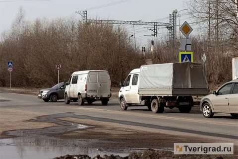 Машина дорогу перекрыла