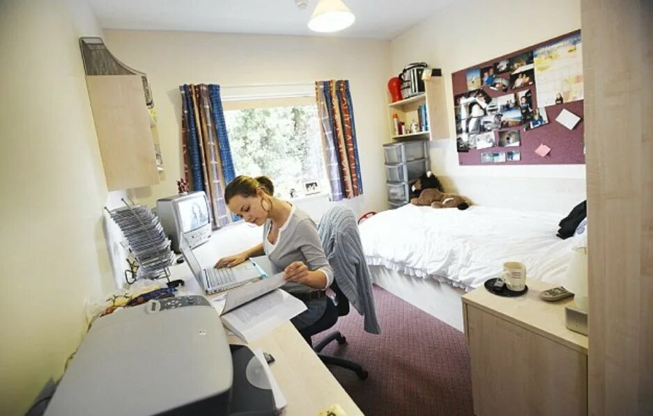 Квартира студента. Жилье для студентов. Студент на съемной квартире. Японские квартиры общежития.