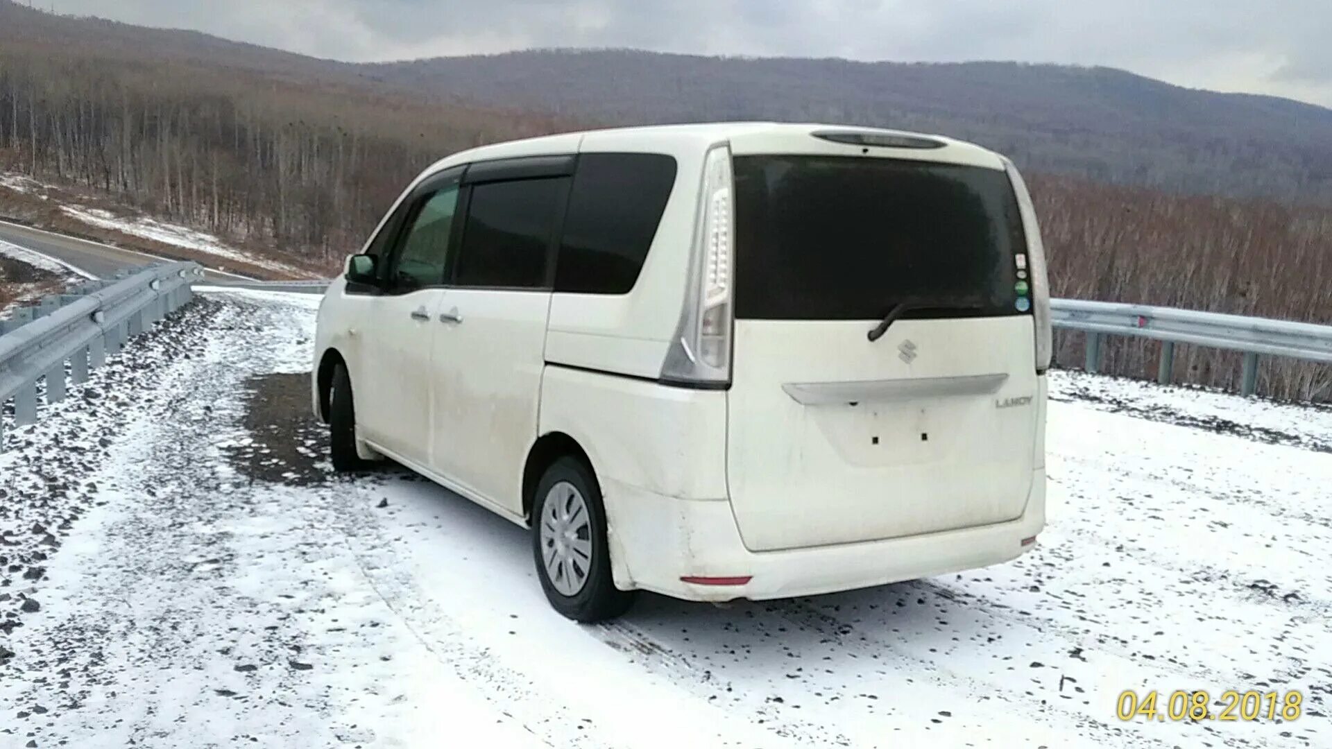 Ниссан серена с26 гибрид. Ниссан Серена с26. Nissan Serena 26. Ниссан Серена 26 кузов.