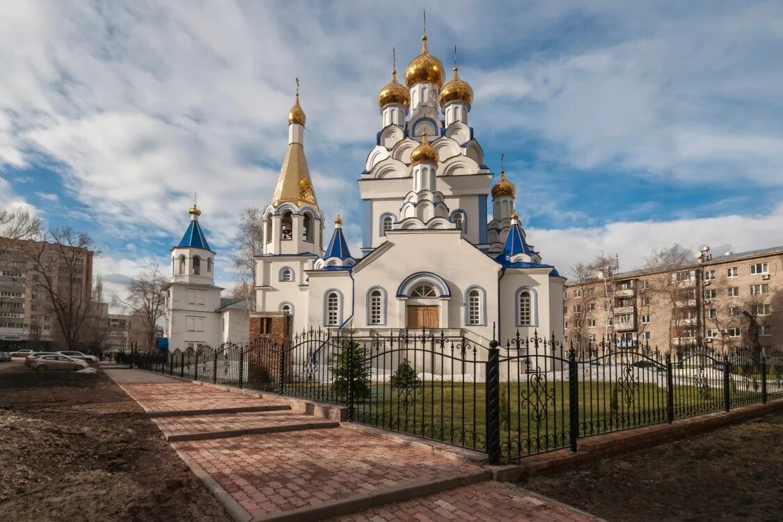 Церковь во имя пресвятой богородицы. Церкви города Самара. Самара храм Пресвятой Богородицы. Церковь Южный город Самара.