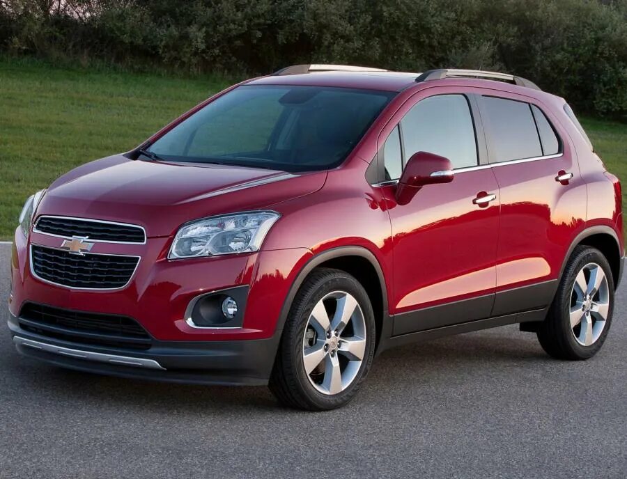 Avto com ru. Chevrolet Trax 2. Шевроле трекер 2015. Chevrolet Trax/Tracker 2012. 2013 Chevrolet Trax.