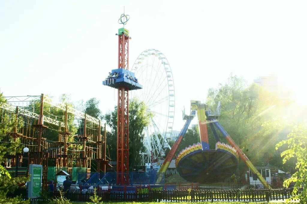 Казань аттракционы кырлай. Тулпар парк аттракционов в казани. Парк аттракционов «кырлай». Парк аттракционов казань кырлай. Лучшие аттракционы в казани.