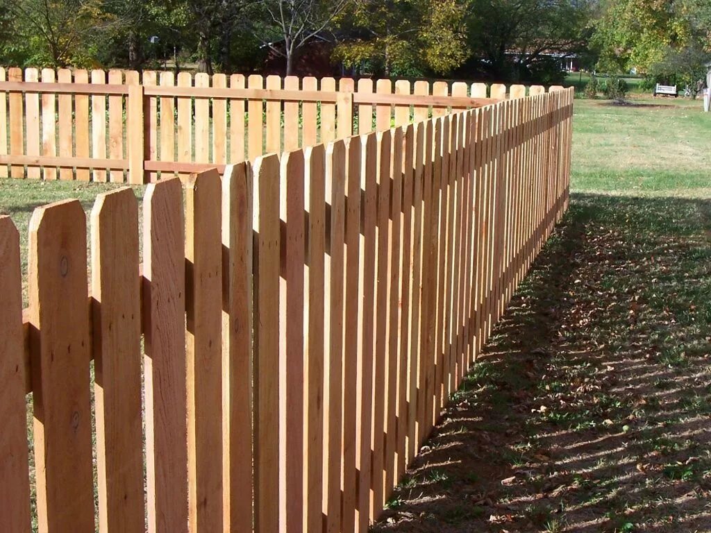 Сколько стоит метр деревянного забора