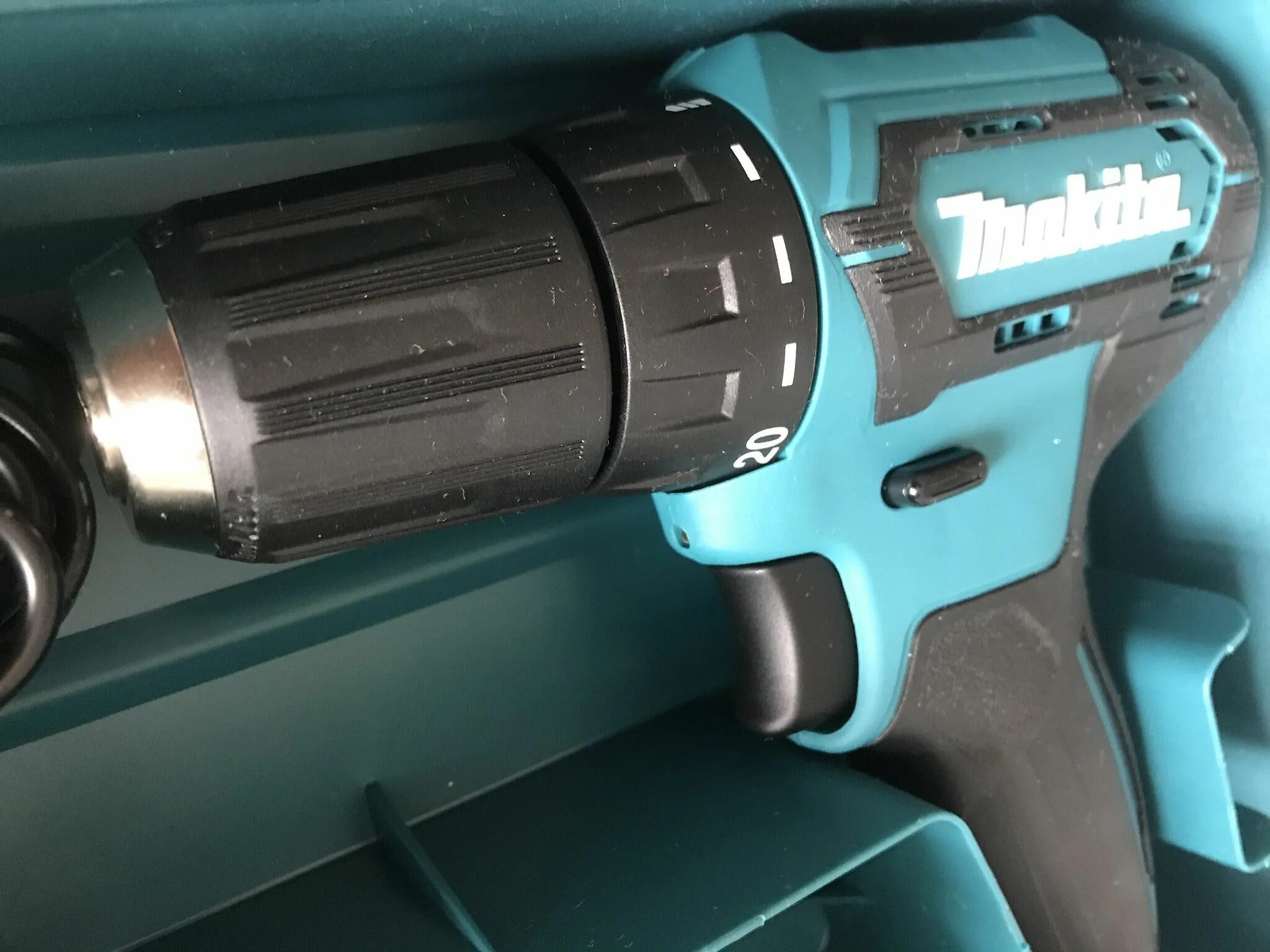 Аккумуляторная дрель-шуруповерт Makita df333dwye. Дрель-шуруповёрт аккумуляторная Makita df333dwye. Дрель аккумуляторная Макита DF 333 DWYE. Аккумуляторная дрель-шуруповерт Makita df333dwye 12 в. Makita df333