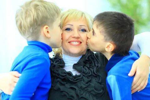 Губы сына
