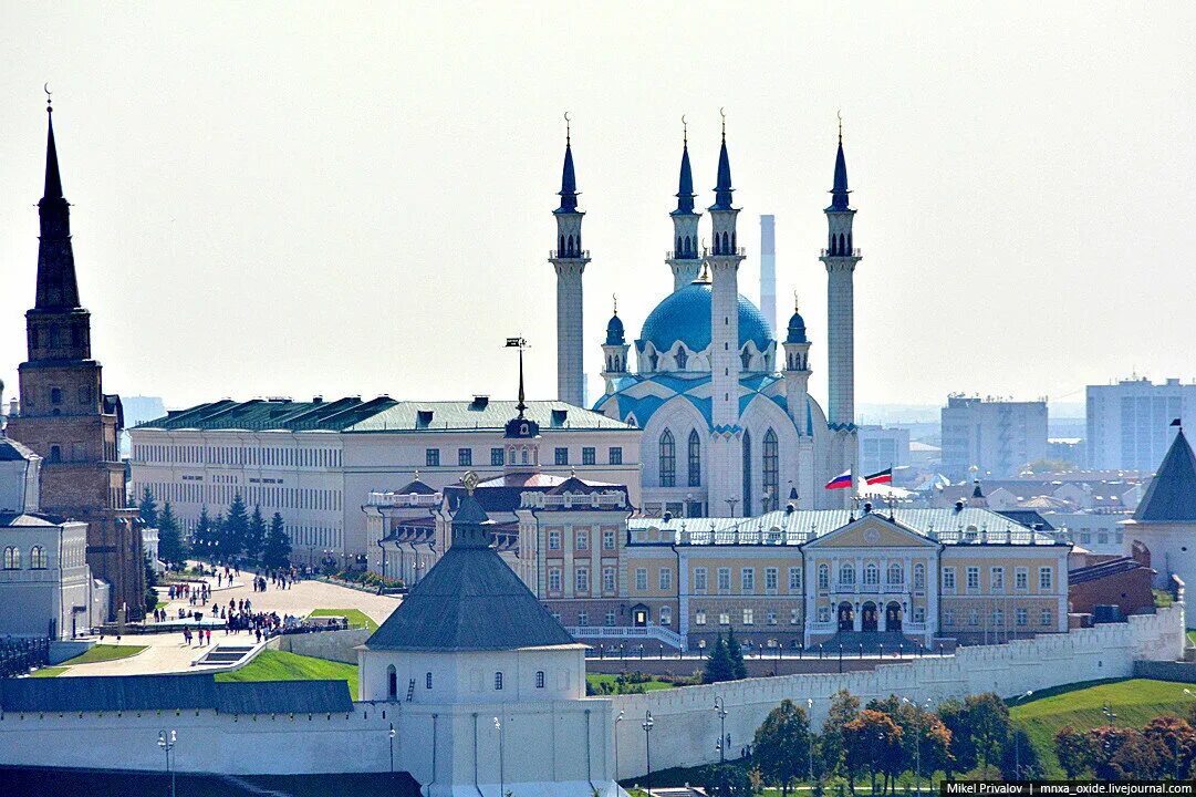 Ме казань. Шахри казан. Казанский кремль татарстан альметьевск. Столица татарстана. Территория кремля казань.
