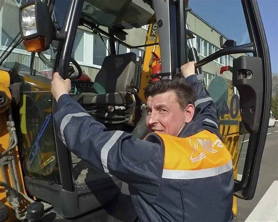 Экскаваторщик ярославль. Машинист экскаватора-погрузчика jcb (экскаваторщик. погрузчик-экскаваторщик погрузчик-экскаватор jcb. машинист jcb. водитель экскаватора погрузчика.