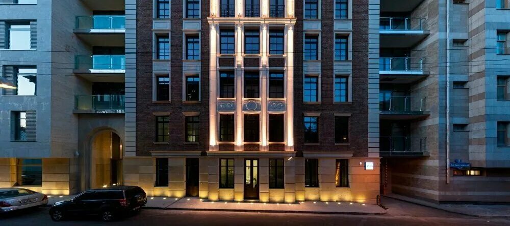 Дом баркли зачатьевский переулок. Красный дом в москве. Barkli virgin house жк. Barkli virgin house (баркли вирджин хаус). Barkli plaza на пречистенской набережной.