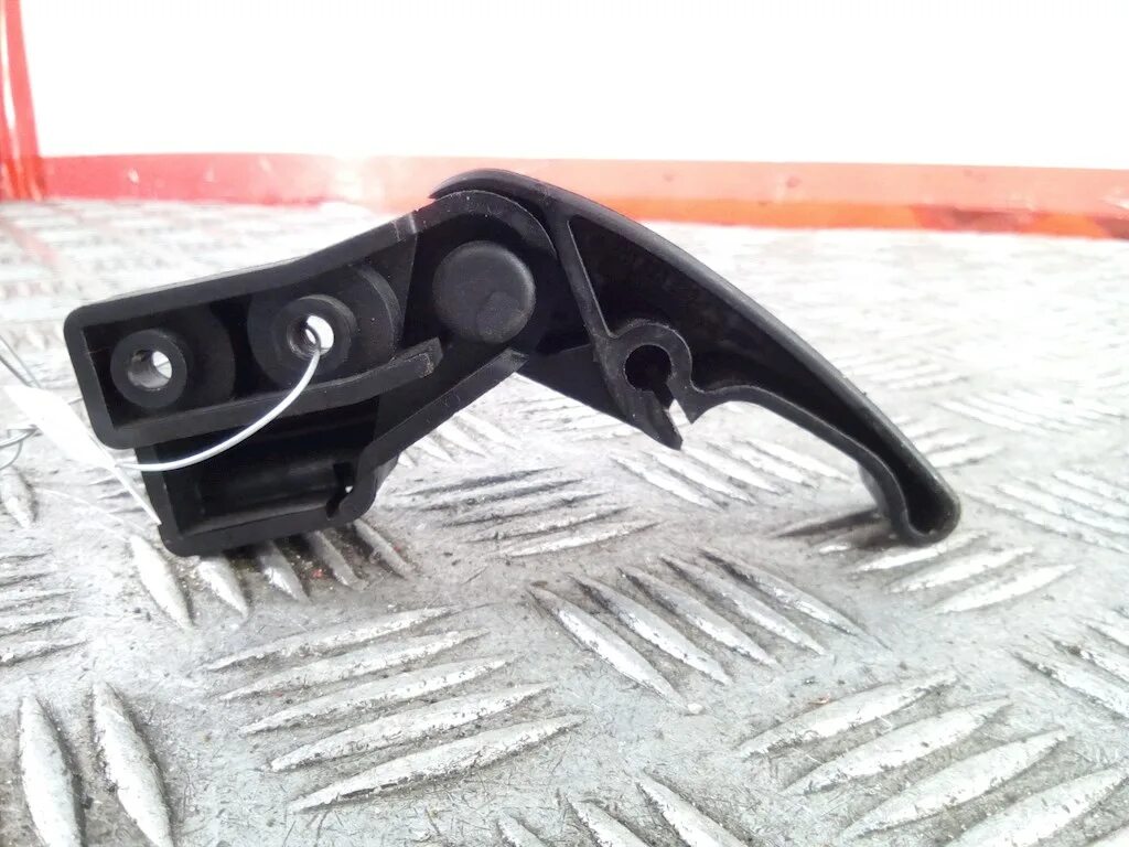 Как снять ручку открытия капота гольф 5 1J1823033 ручка открывания капота volkswagen гольф 4 1j1823633 eu купить бу Z171