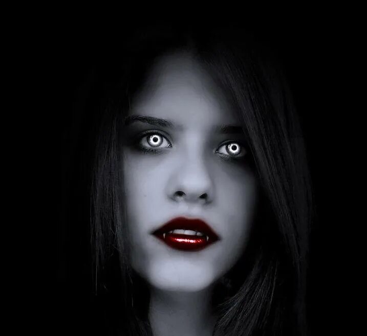 молодые вампирши