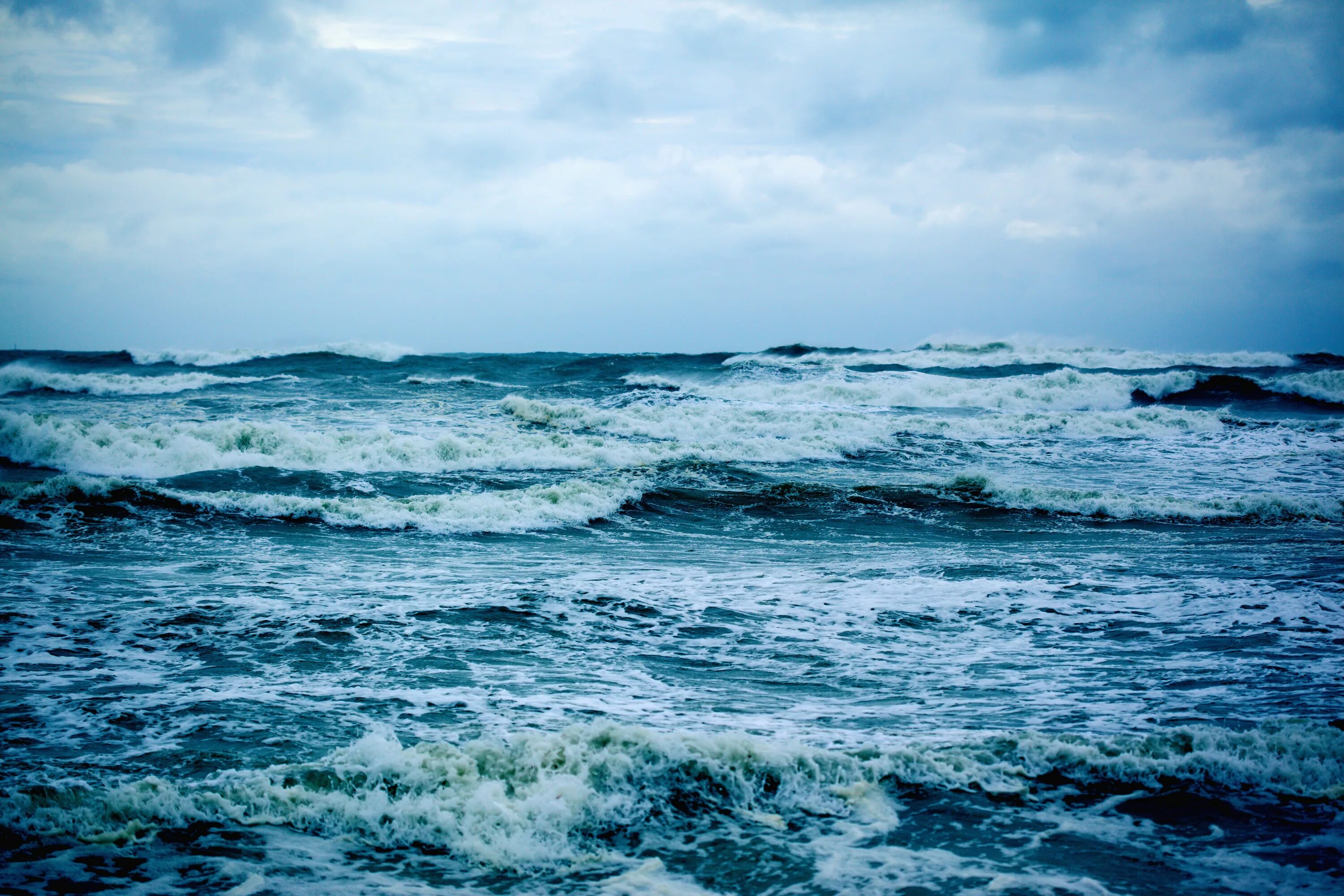 Шум воды моря. Атлантический океан шторм. Море, волны. Бушующее море. Море шторм.