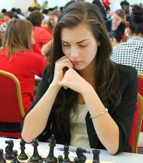 Александра, пожалуй, самая ceкcyaльная шахматистка в... Александра Ботез, A...