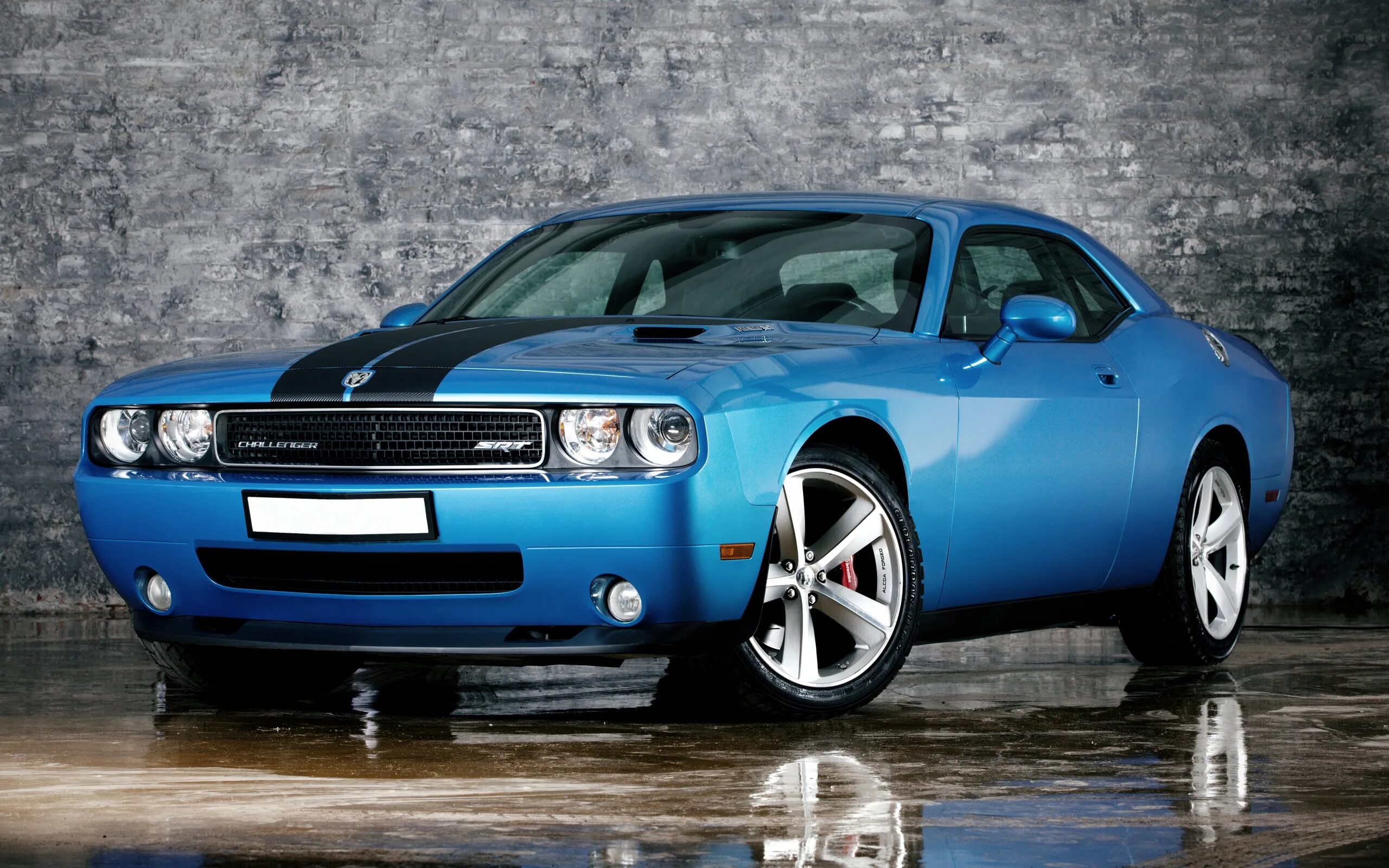 Обои додж челленджер. Додж Челленджер 90. Додж Челленджер синий. Dodge Challenger srt8 2014. Додж Челленджер 2.