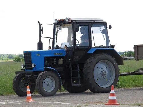 Тракторист-машинист с/х производства. Машинист трактора. Техникум тракторист машинист. Тракторист-машинист с/х производства. Техникум тракторист машинист.