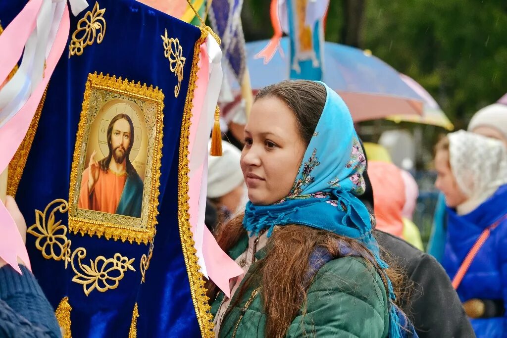 Сарафан для крестного хода. Фото крестный ход в Мичуринске. Прически на крестном ходе. Сарафан женский для крестного хода.