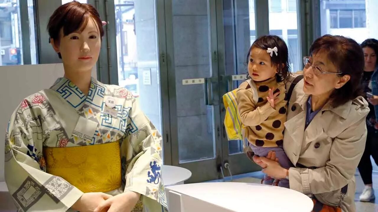 Андроиды в реальной жизни. Андроид человекоподобный робот. Aiko Chihira. Японский робот человек. Человекоподобные роботы в Японии.