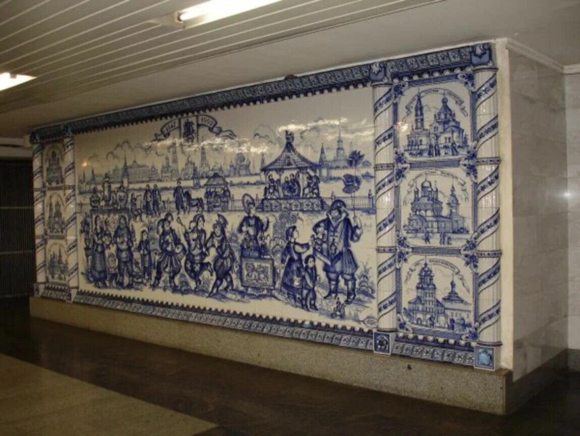 Пивная кружка гжель. Братья куликовы гжель фото. Арт. Панно гжель метро вднх. Станции москва гжель.
