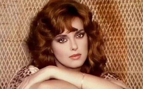 Порно фильм: жұтқыншақ минет жұтылу