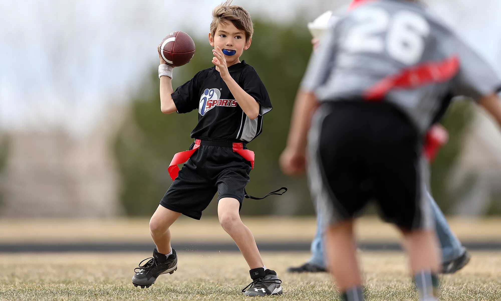 Did you play football yesterday. They were playing football. Предложения past simple упражнения. She does not play football. Я играю в футбол на английском.