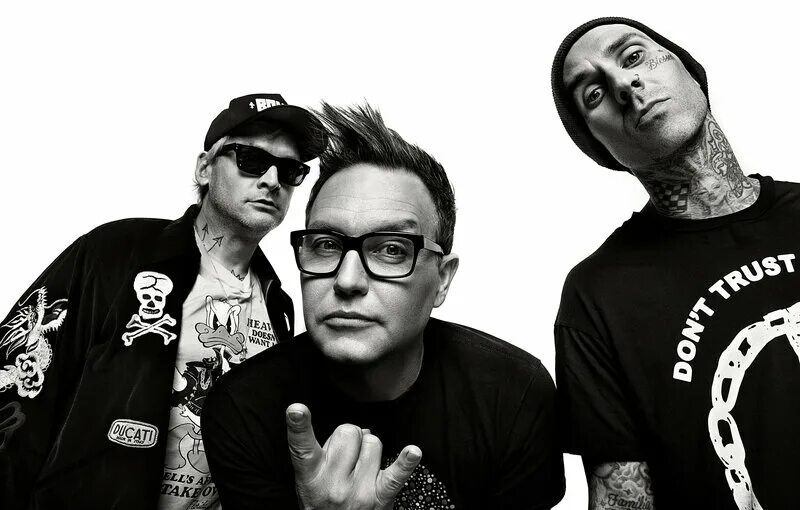 Блинк 182 лучшее. Blink-182 &quot;nine, cd&quot;. группа blink-182 альбомы. california (blink-182 album).