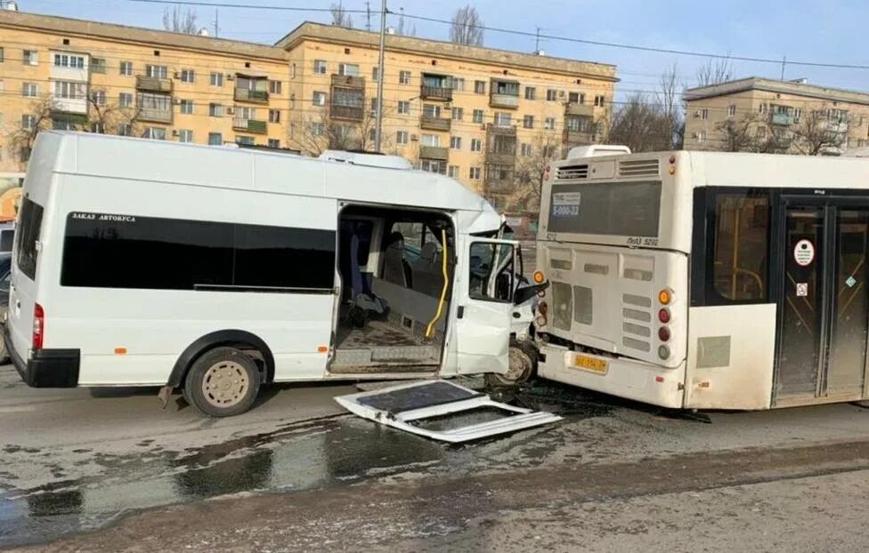Авария под иловлей волгоградской. Волгоград иловля автобус. Волгоград иловля карта. Волгоград иловля расстояние. Дтп иловля волгоградская область.