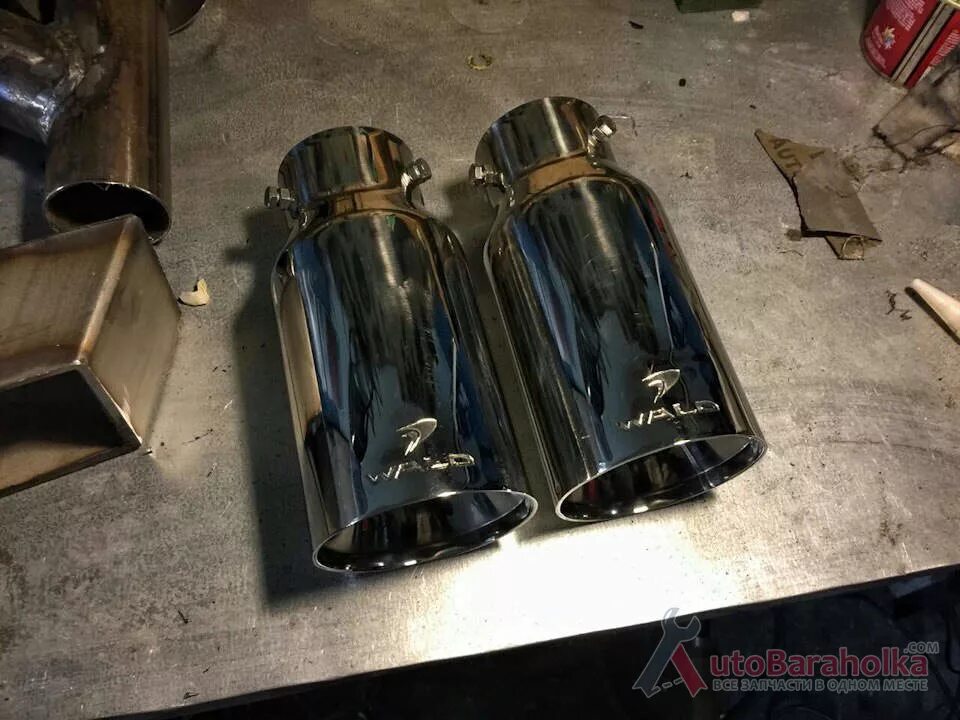 Выхлопные трубы мерседес. Насадка на глушитель мерседес w210. насадка на глушитель мерседес w124 amg. насадки amg w124. амг выхлоп на мерседес 124.