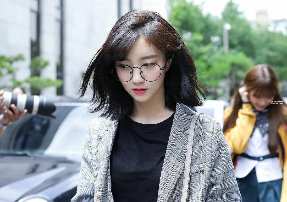 My girl pic. Binnie hale. binnie. angry face korean girl glasses. korean girls with glasses aesthetics.