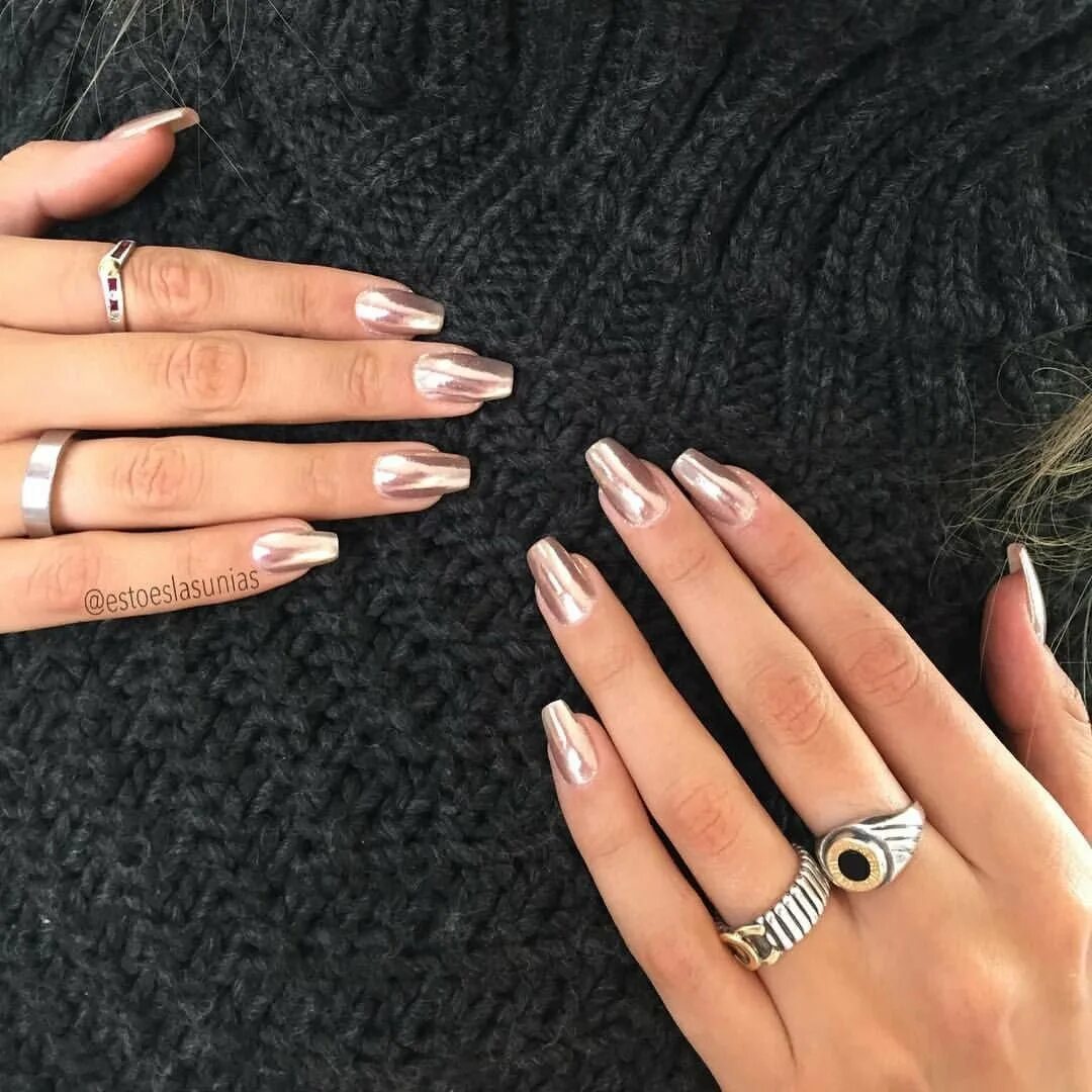 Какие ногти подойдут. Ногти которые подойдут для смуглой кожи. маникюр который подойдет ко всему. маникюр на загорелой коже длинные ногти. красивый маникюр на смуглые пальцы.