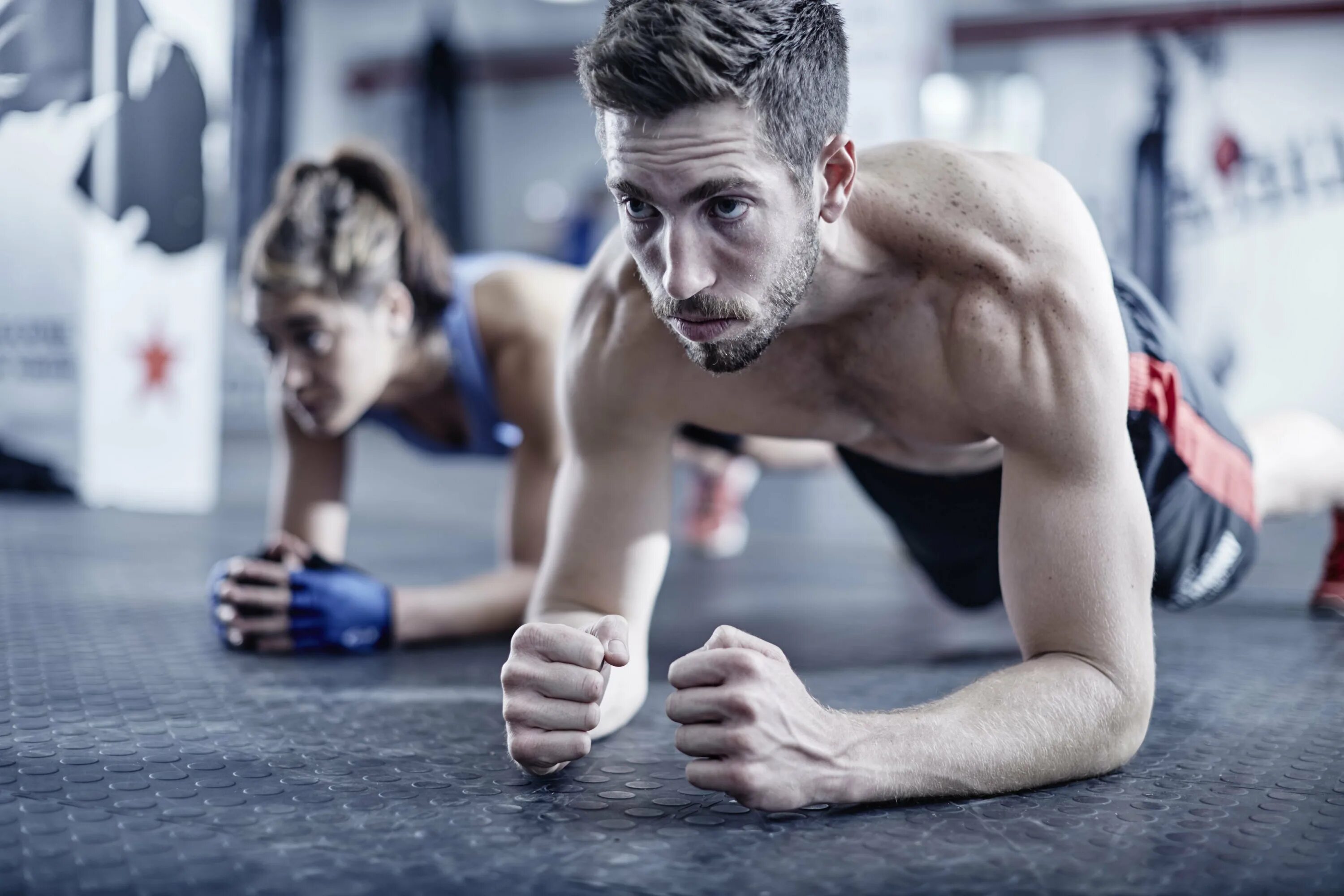 Уколов спортсмен. Спортсмены. Спортсмен утром. Фотосессия спортсменов. Фитнес утром.