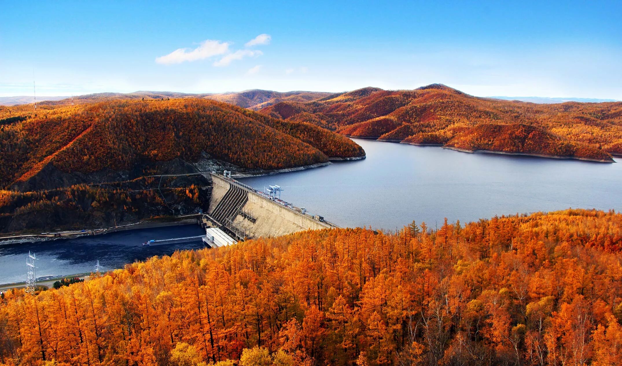 Водохранилище российской федерации. Зейское водохранилище ГЭС. Амурская область Зейская ГЭС. Зейское водохранилище Благовещенск. Река Зея Амурская область.