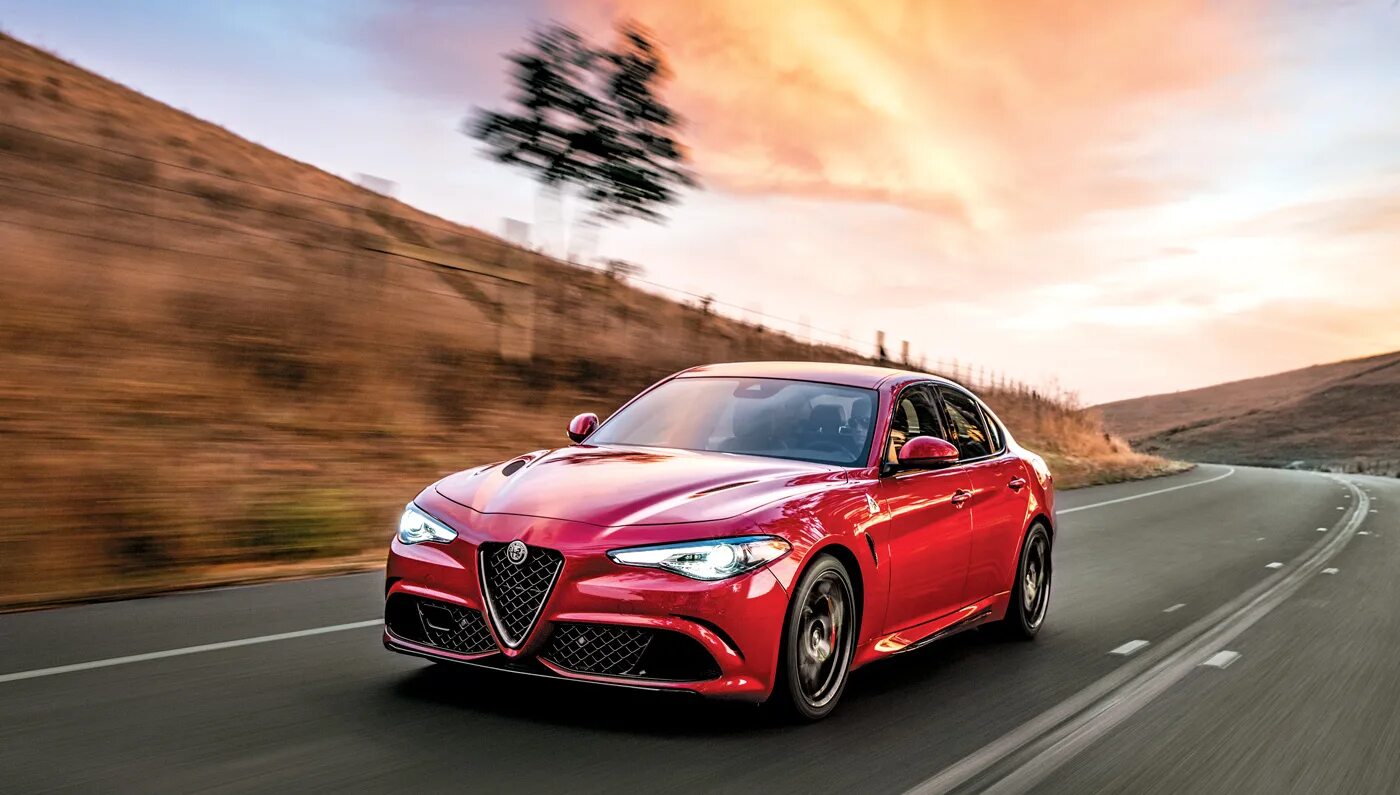 Ютуб альфа ромео. Машина alfa romeo giulia. Alfa romeo 4c. Ютуб альфа ромео. Ютуб альфа ромео.