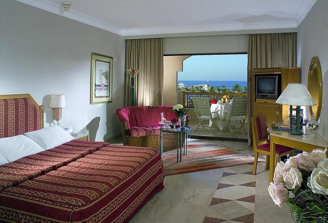 Continental hurghada. Movenpick Resort Hurghada 5. Континенталь Хургада Резорт. Хургада INTERCONTINENTAL Египет. Hotel & Resort Hurghada ex.Movenpick.
