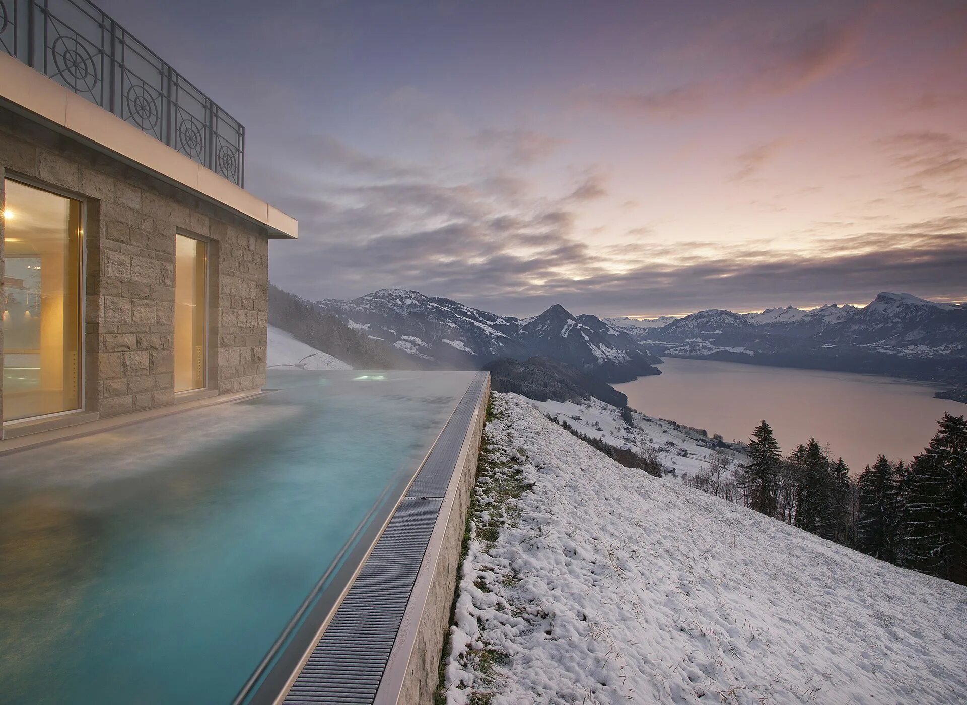 Спа северный. Швейцария вилла Honegg. Villa Honegg Швейцария горы. Villa Honegg 5*s, Хонегг. Зимний бассейн в отеле Villa Honegg, Швейцария.