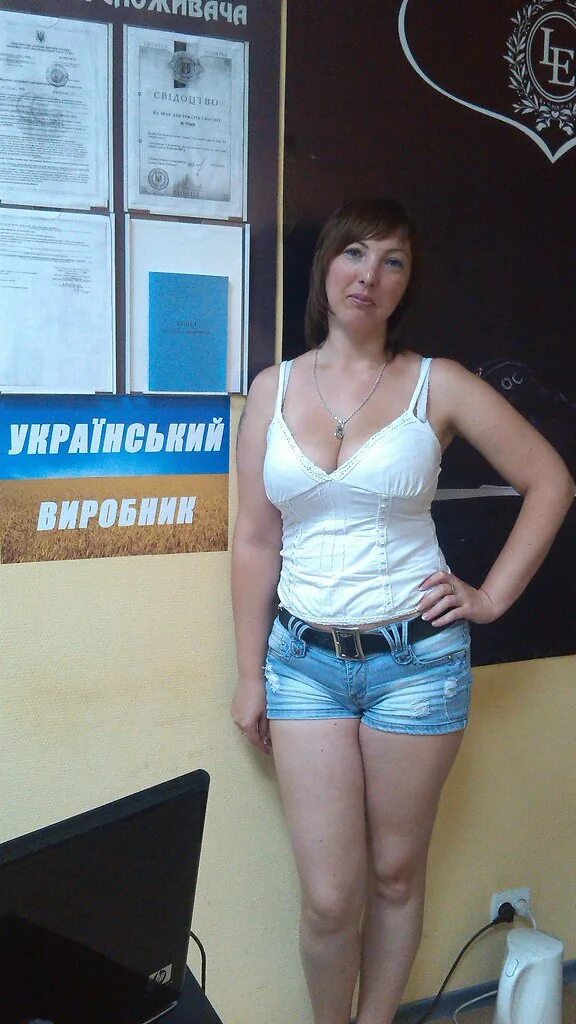 Зрелые шорты. Фотострана женщины. Русские женщины знакомятся.