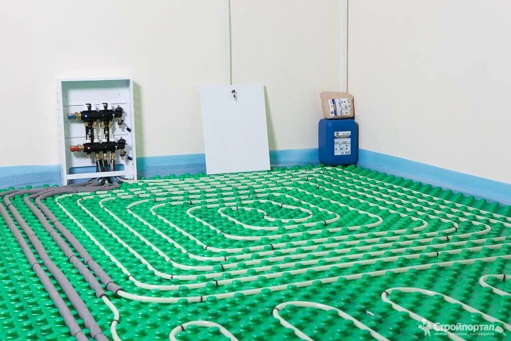 Монтаж тёплого пола электрического. Тёплый пол водяной. Тёплый пол водяной. Монтаж водяного теплого пола d20. Плита теплого пола uni fitt.